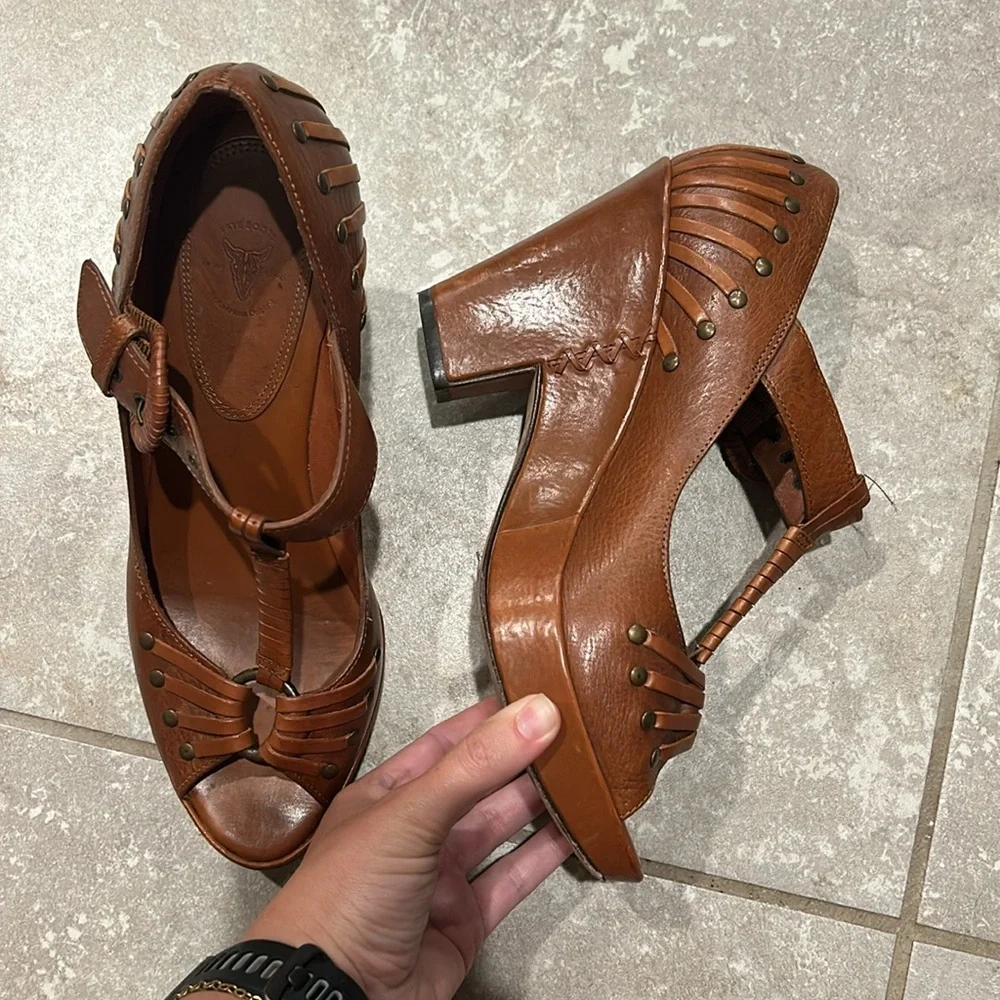 Rare Vintage Frye Studded Mary Jane Wedge/Platform Style Heels w/Brass Ring 10